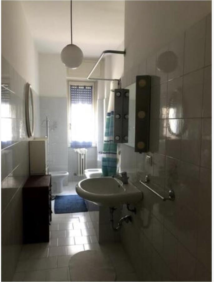 Camera In Via Tolstoi ميلان المظهر الخارجي الصورة
